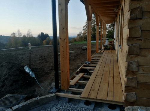 Akátová terasa na plastových terčích